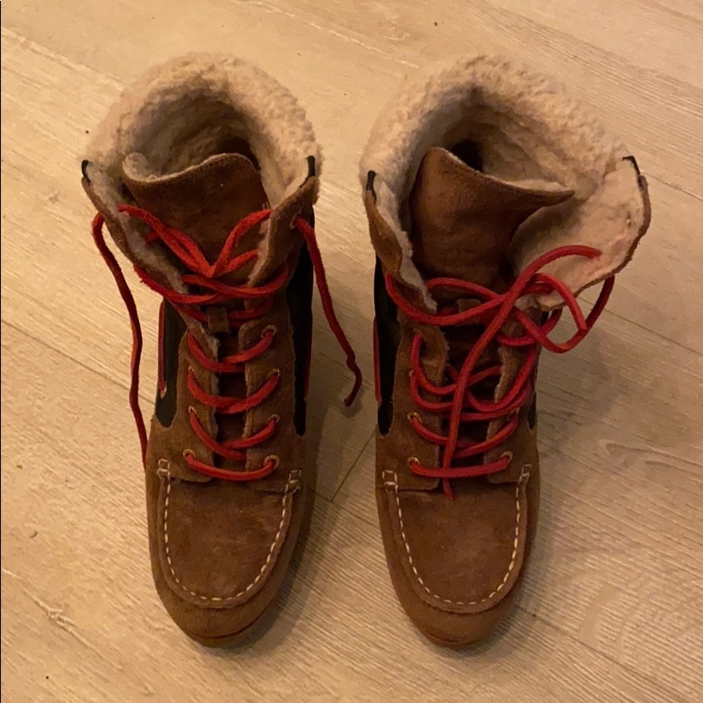 Sperry Heeled Boot